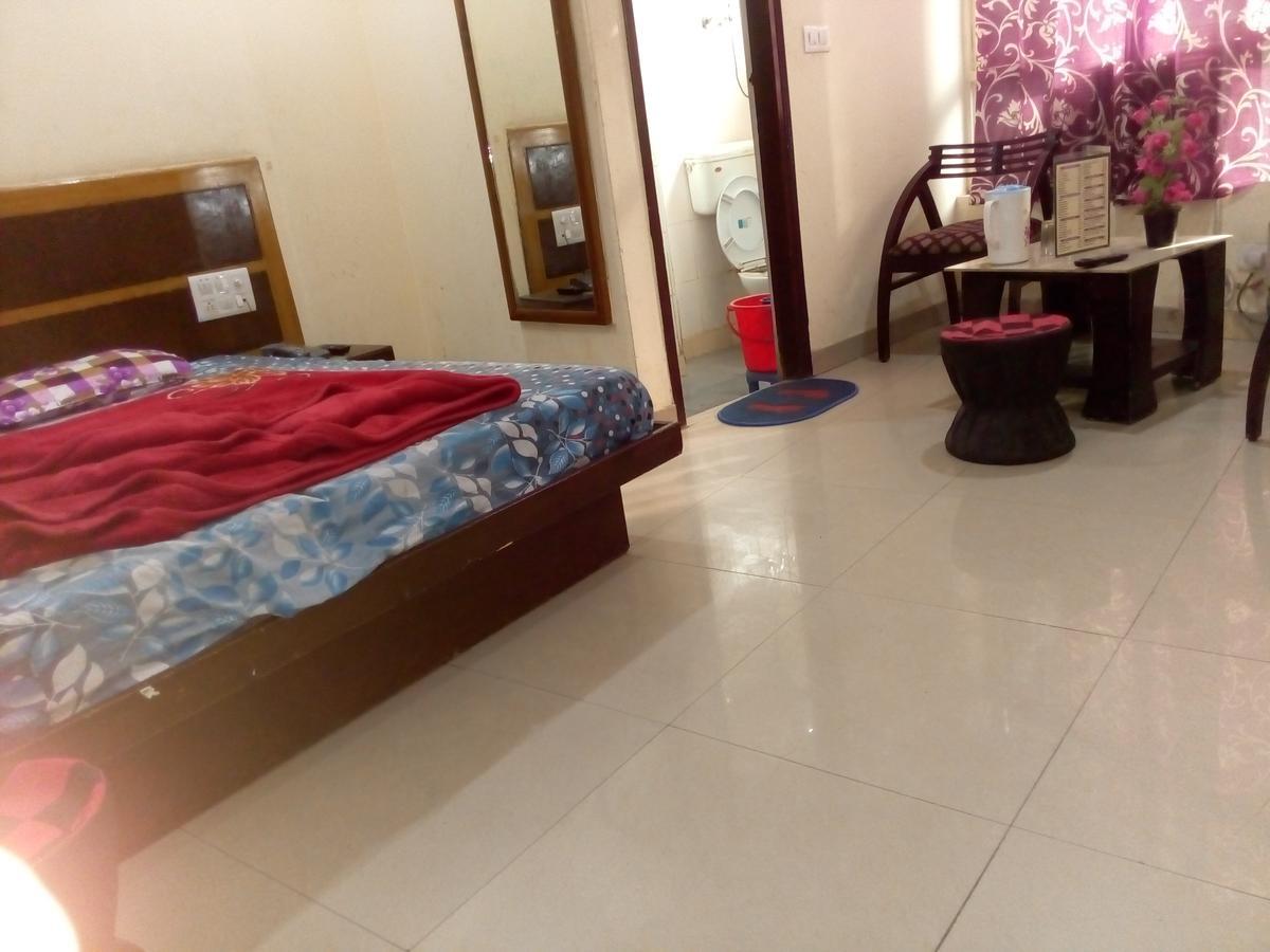 Star International Hotel นิวเดลี ภายนอก รูปภาพ